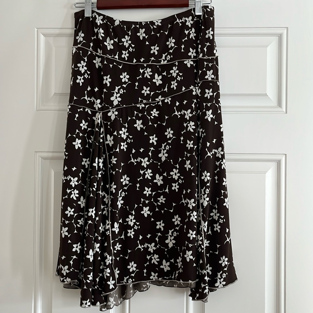 Vintage Max Studio Brown Floral Knee Length Skirt, size: M, made in USA